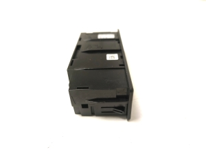 Mercedes Benz C-Class 205 (2014–2021) USB-pesa A2058200526 - 2