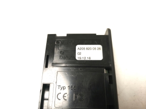 Mercedes Benz C-Class 205 (2014–2021) USB-pesa A2058200526 - 3