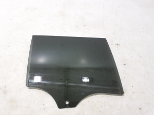   Rear side door glass  - 7339464 