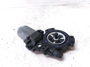 Kia Sportage (2010–2016) Front door window regulator motor - 3