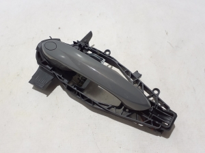 BMW 5 SERIES G31 (2017–2026) Front door external opening handle and its details - 2