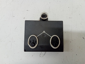 Boîtier de commande de porte avant - 4F0959793R