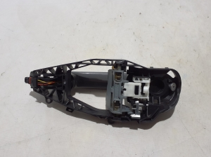 BMW 5 SERIES G31 (2017–2026) Front door external opening handle and its details - 2