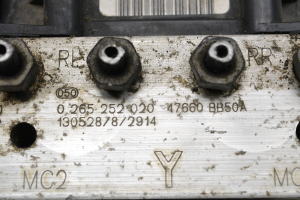 NISSAN Qashqai (2013–2021) ABS unit 47660BB50A - 2