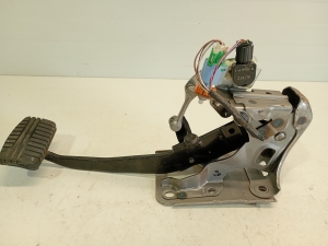 Mitsubishi Outlander (2012–2021) Piduripedaal 4620A317 - 2