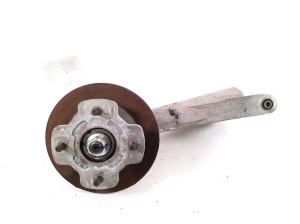   Rear wheel hub  -  