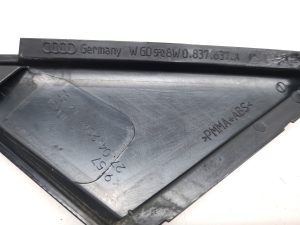 AUDI A4 B9 (2015–2026) Spiegeldreieck Verkleidung 8W0837637A - 3