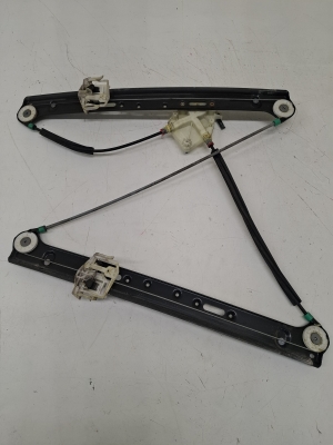 Front door window regulator - E007083011