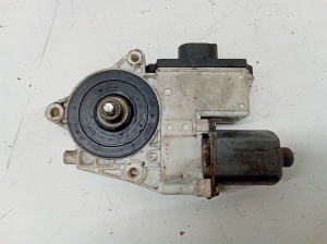 BMW X3 E83 (2003–2010) Front door window regulator motor 69259641 - 3