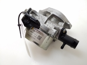 Mercedes Benz A-Class 176 (2012–2018) Vacuum pump A6072300065 - 3