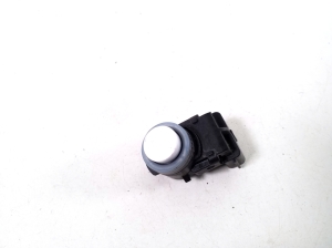 products.Priekšējais parkošanās sensors - 99310J2000