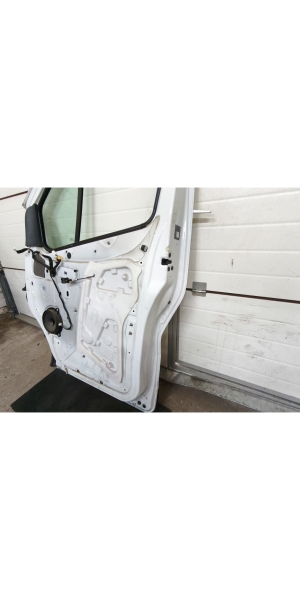 Opel Vivaro B (2014–2019) Front door - 9