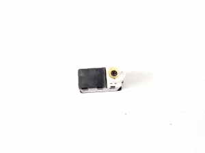 Mini Countryman F60 (2016–2026) USB port 6820397 - 2