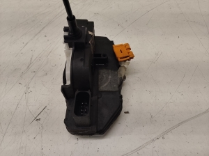 Opel Insignia (2008–2017) Esiukse lukk 13579519 - 2
