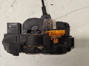 Opel Insignia (2008–2017) Esiukse lukk 13579519 - 3
