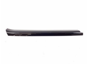 Rear quarter window outer molding - 7390190