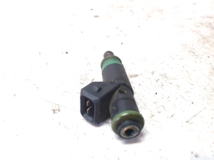 Ford Focus (1998–2005) Fuel injector 98MFBA - 2