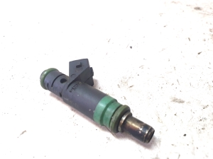 Ford Focus (1998–2005) Fuel injector 98MFBA - 3