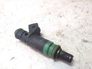 Ford Focus (1998–2005) Fuel injector 9F593 - 2
