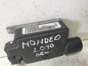 Ford Mondeo IV (2007–2015) Dzesēšanas ventilatora relejs 940002904 - 2