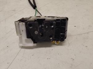 Hyundai i20 (2008–2014) Front door lock 813101J060 - 4