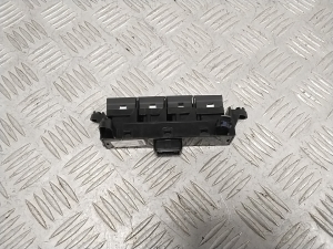 Kia ceed (2018–2026) Parking system switch 93300CR010 - 2