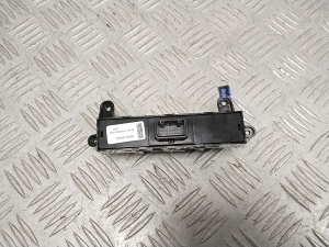 Kia ceed (2018–2026) Parking system switch 93300CR010 - 4