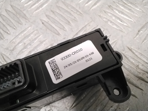 Kia ceed (2018–2026) Parking system switch 93300CR010 - 5