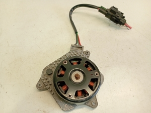 BMW 3 SERIES F30 (2011–2018) Jahutusventilaatori mootor 8641946 - 3