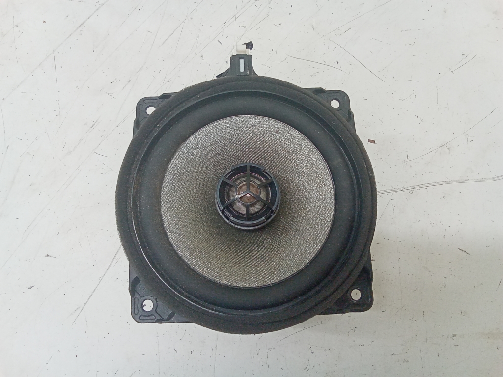 Hyundai Santa Fe (2012–2018) Rear side door speaker 963402W100 Hyundai Santa Fe (2012–2018) Rear side door speaker 963402W100