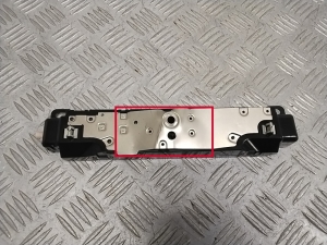 Tesla Model Y Y (2020–2026) Antenna amplifier 158560100E - 3