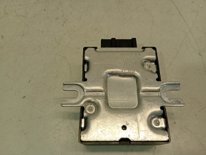 BMW 3 SERIES F30 (2011–2018) Steuergerät für Kraftstoffpumpe 16147476687 - 2
