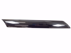   Windshield pillar outer molding  - 7390103 