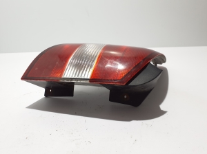 SsangYong Rodius I (2004–2013) Eckleuchte hinten 8360121304 - 3