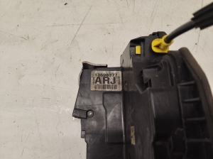 Opel Astra K (2015–2021) Rear side door lock 13598377 - 3