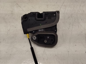 Opel Astra K (2015–2021) Rear side door lock 13598377 - 4