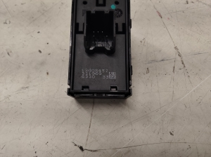 Opel Astra K (2015–2021) Rear side door window switch 13408452 - 2