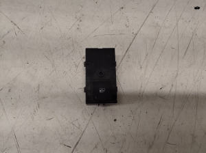 Rear side door window switch - 13408452