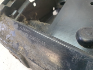 BMW 3 SERIES E92 (2006–2010) Rear bumper bracket 7128245 - 4