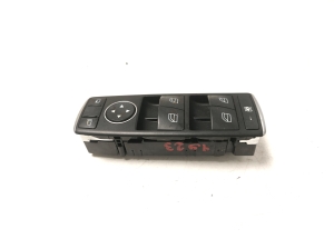 Mercedes Benz C-Class 204 (2007–2014) Front door glass switch A2049055302 - 2