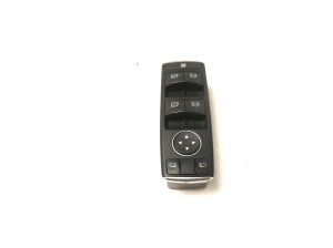 Mercedes Benz C-Class 204 (2007–2014) Front door glass switch A2049055302 - 4