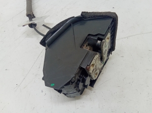 NISSAN Qashqai (2006–2013) Front door lock N32LFRS - 2