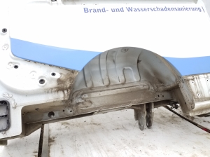   Heckflügel  -  