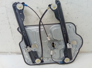 NISSAN Qashqai (2006–2013) Priekšējo durvju logu pacēlājs 1098209 - 2