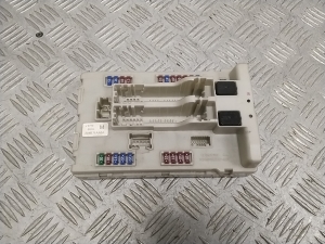   Fuse boxes  - 284B71AA0A 