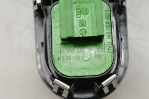 Volkswagen Amarok I (2010–2022) Front door glass switch 2H0867469AC - 3