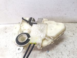 Honda CR-V (2006–2012) Front door lock - 2