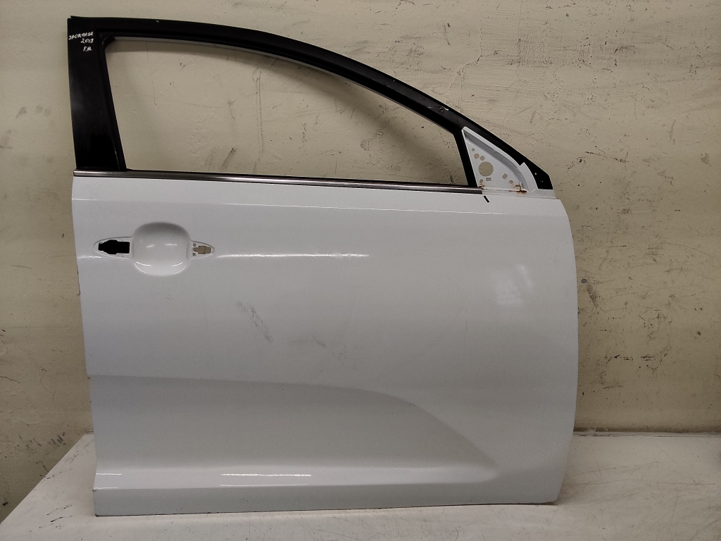 Kia Sportage (2010–2016) Front door 760043W000