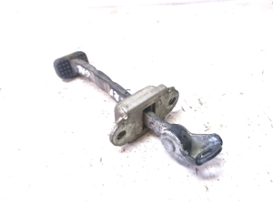 Honda CR-V (2006–2012) Rear side door opening limiter - 3