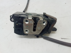 Kia Sportage (2010–2016) Front door lock 813203U020 - 3